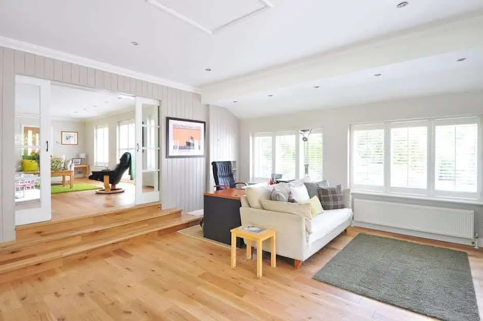 hardwood floor refinishing contractor near me
