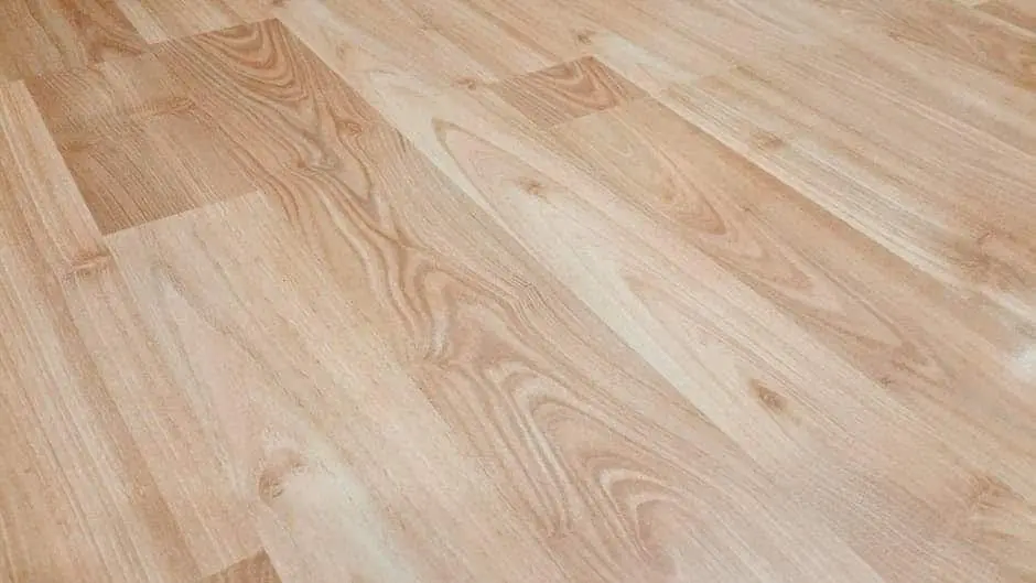 Laminate floor cleaning services