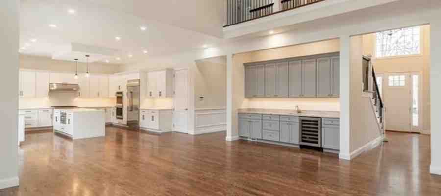 Expert Hardwood Flooring Installation Services Nearby